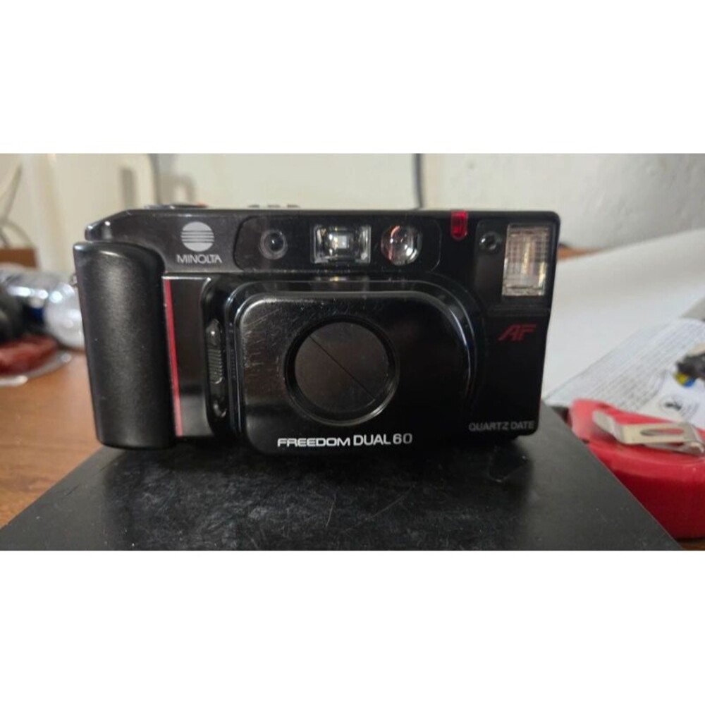 VTG 80s Minolta Freedom Dual 35mm Film Camera AF Point & Shoot Black AF Tested